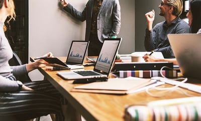 Nez de marche antidérapant : comment sécuriser efficacement vos escaliers ?